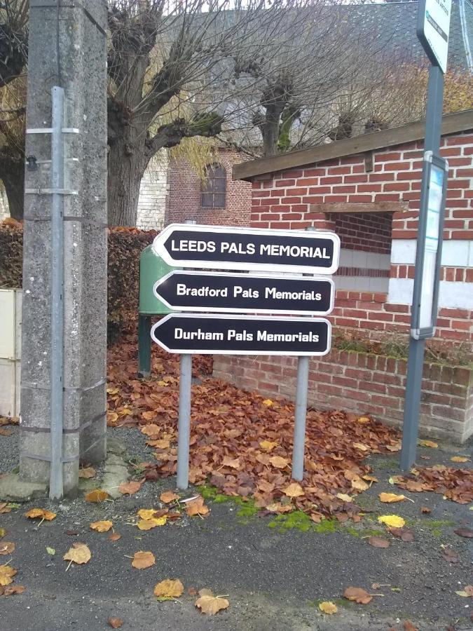 Bus-les-Artois La Grange Aux Tommies - Pays Du Coquelicotヴィラ エクステリア 写真