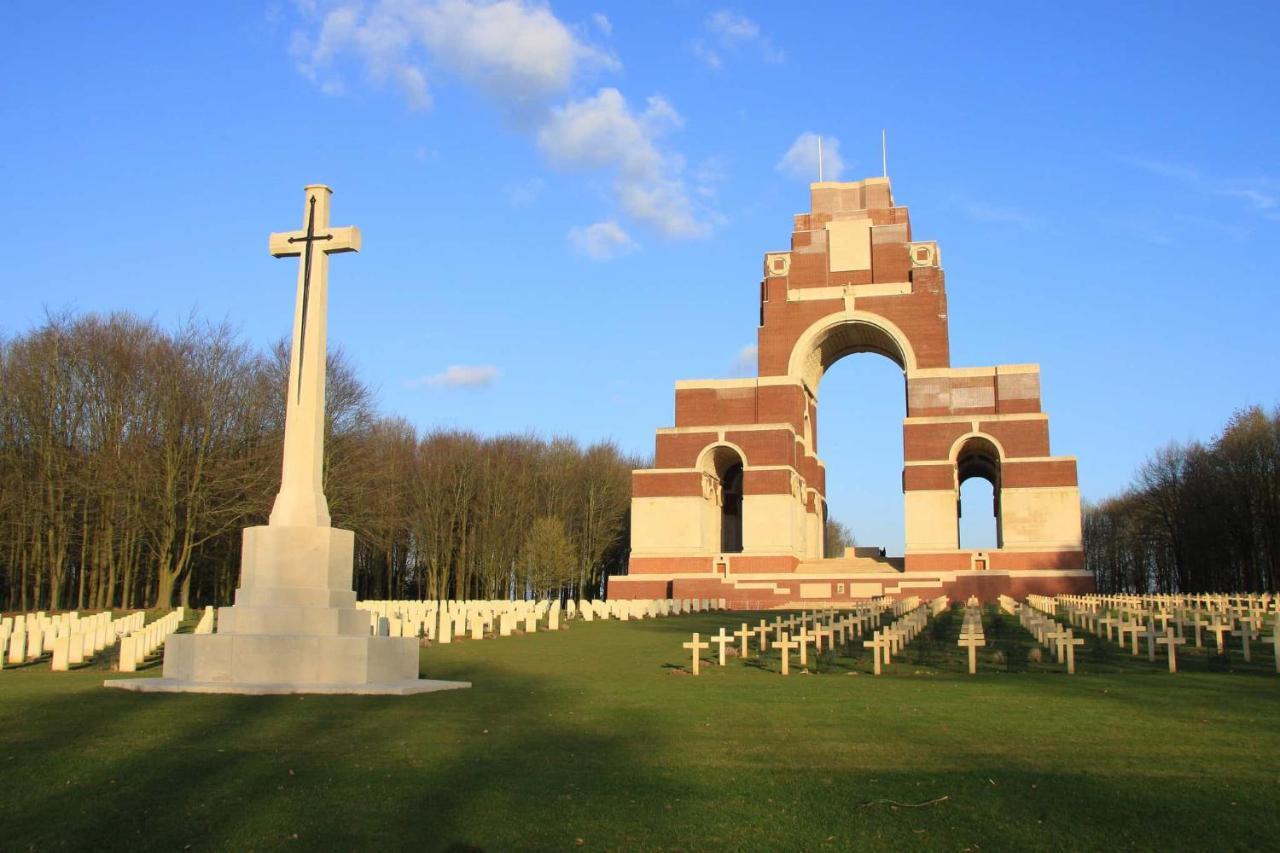 Bus-les-Artois La Grange Aux Tommies - Pays Du Coquelicotヴィラ エクステリア 写真